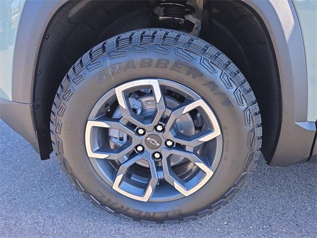 new 2026 Chevrolet Equinox car, priced at $38,439