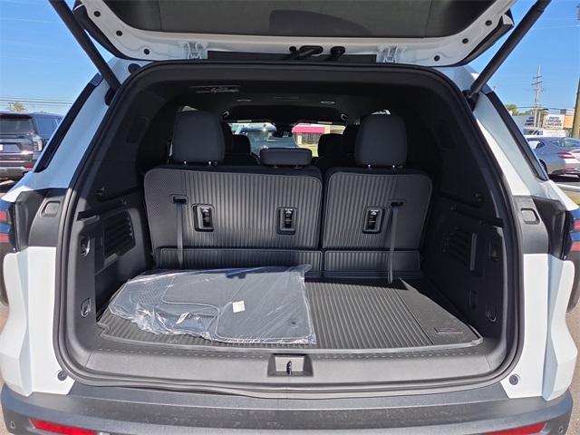 new 2026 Chevrolet Traverse car, priced at $41,823