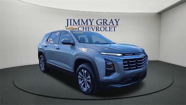 used 2025 Chevrolet Equinox car, priced at $26,900