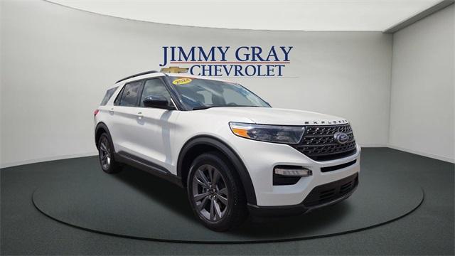 used 2024 Ford Explorer car, priced at $33,900