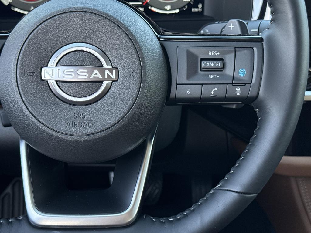 new 2025 Nissan Pathfinder car, priced at $49,922
