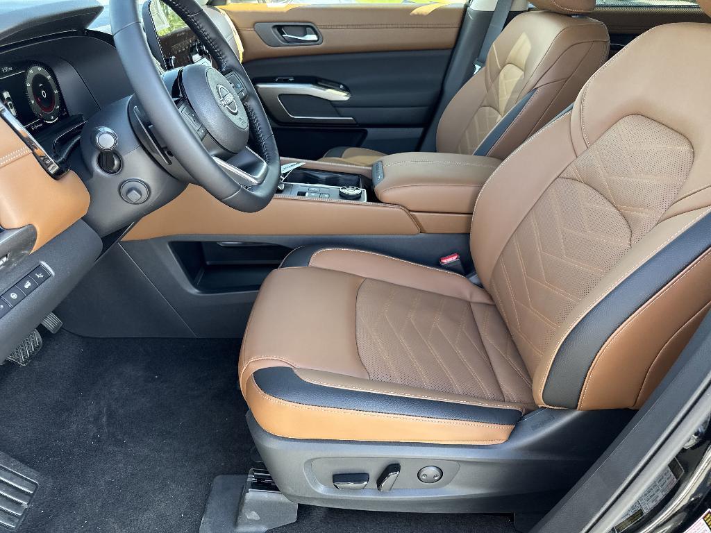 new 2025 Nissan Pathfinder car, priced at $49,922