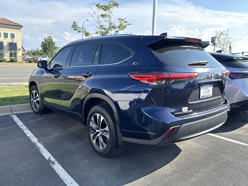 used 2021 Toyota Highlander car, priced at $31,946
