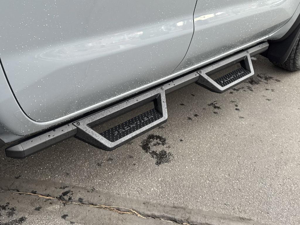 new 2025 Nissan Frontier car, priced at $45,825