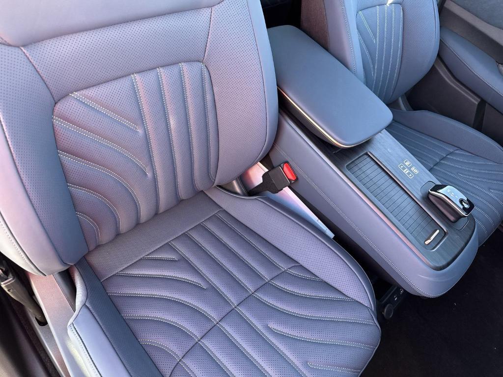 new 2025 Nissan ARIYA car