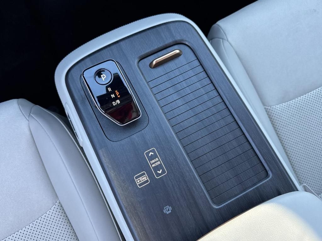 new 2025 Nissan ARIYA car