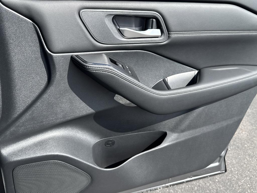 new 2025 Nissan Rogue car, priced at $35,385