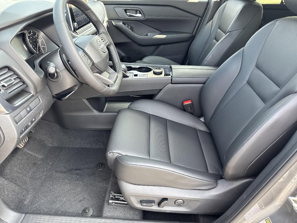 new 2025 Nissan Rogue car, priced at $35,385
