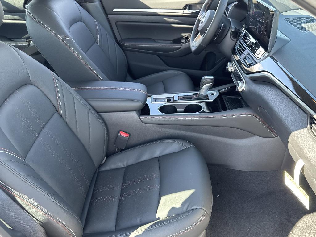 new 2025 Nissan Altima car, priced at $33,622