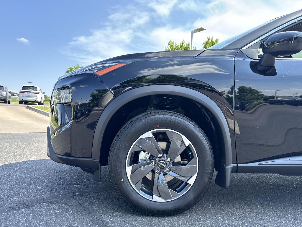 new 2025 Nissan Rogue car, priced at $33,295