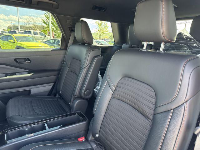 new 2025 Nissan Pathfinder car