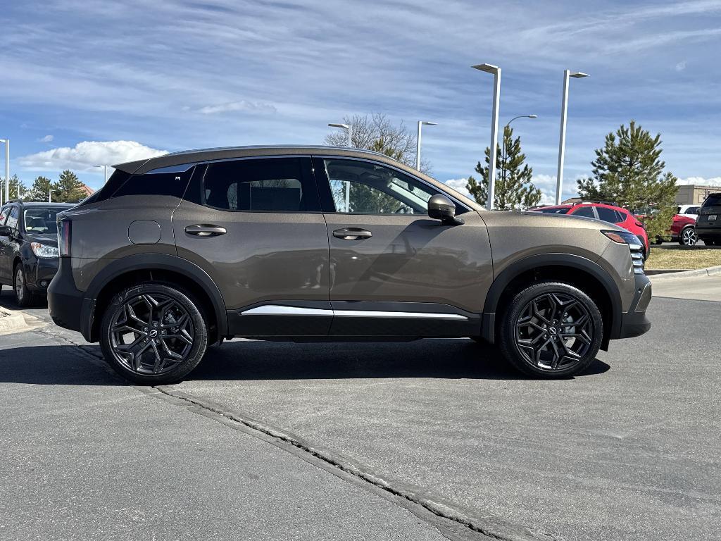 new 2025 Nissan Kicks car, priced at $30,115