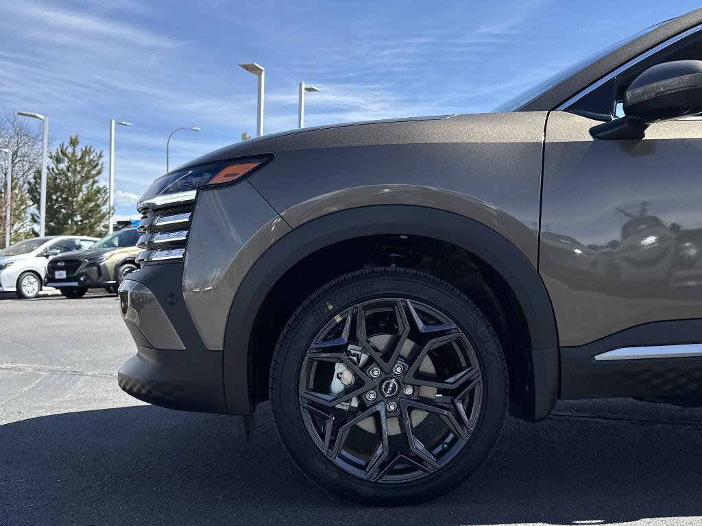 new 2025 Nissan Kicks car, priced at $30,115