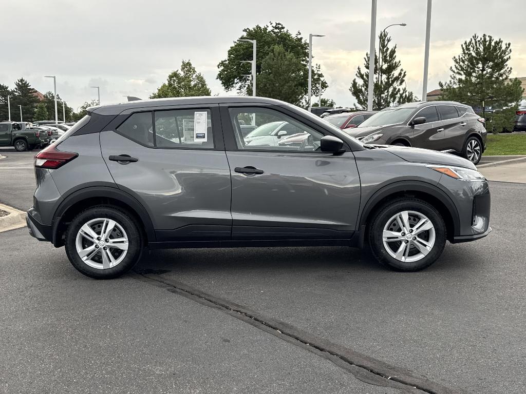 new 2025 Nissan Kicks Play car, priced at $21,997