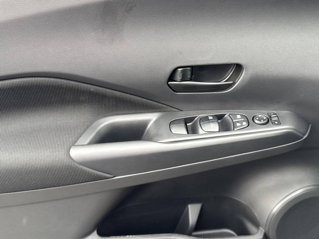 new 2025 Nissan Kicks Play car, priced at $21,997