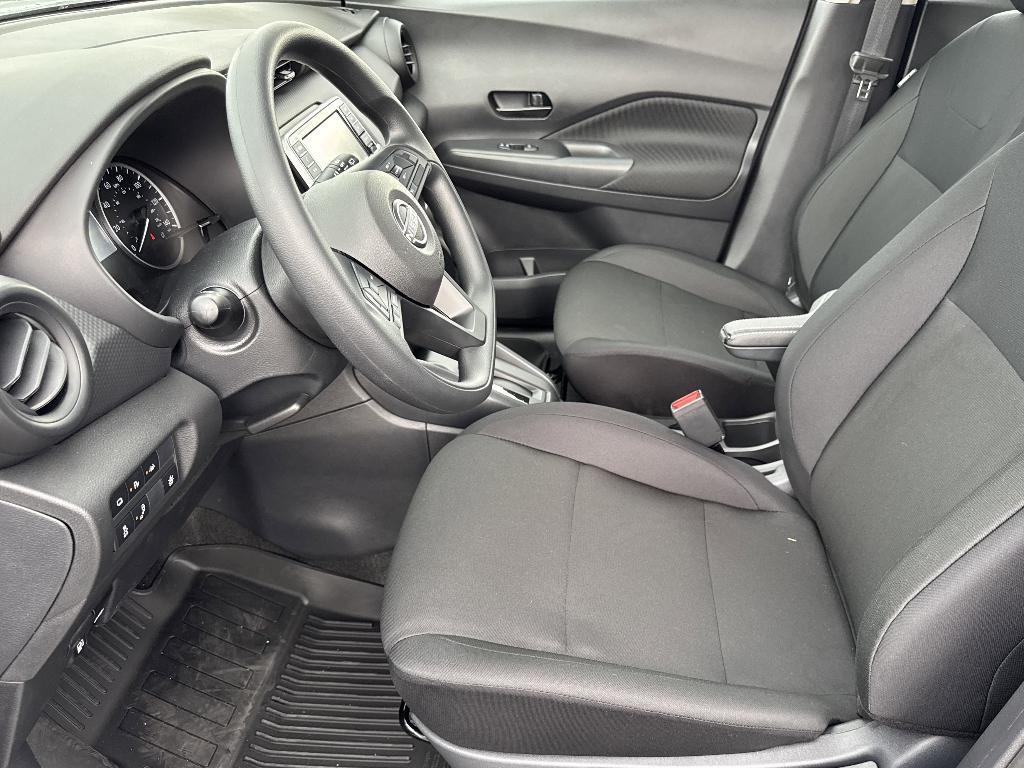 new 2025 Nissan Kicks Play car, priced at $21,997
