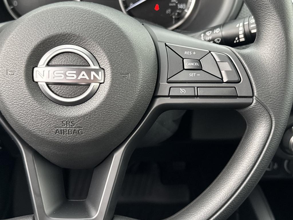 new 2025 Nissan Kicks Play car, priced at $21,997