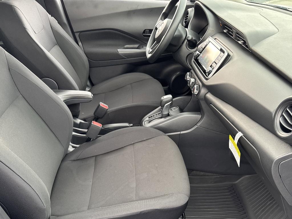 new 2025 Nissan Kicks Play car, priced at $21,997
