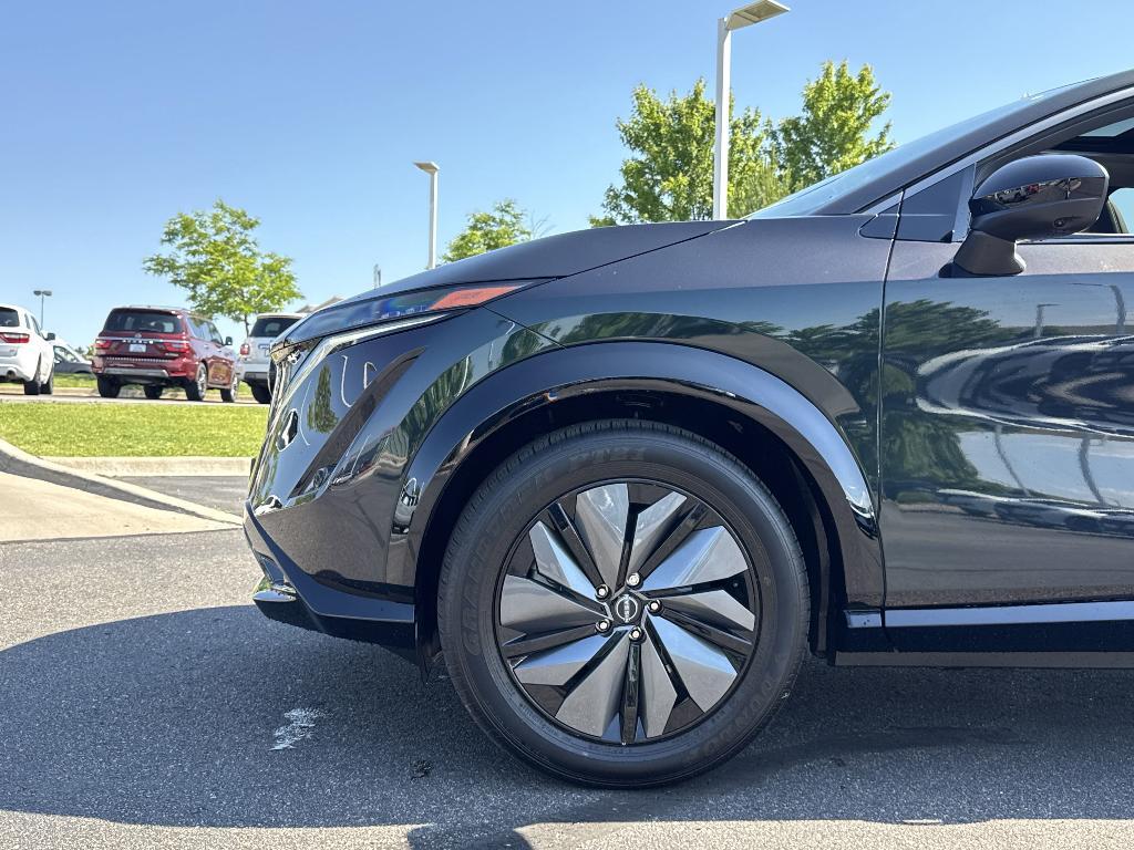 new 2025 Nissan ARIYA car