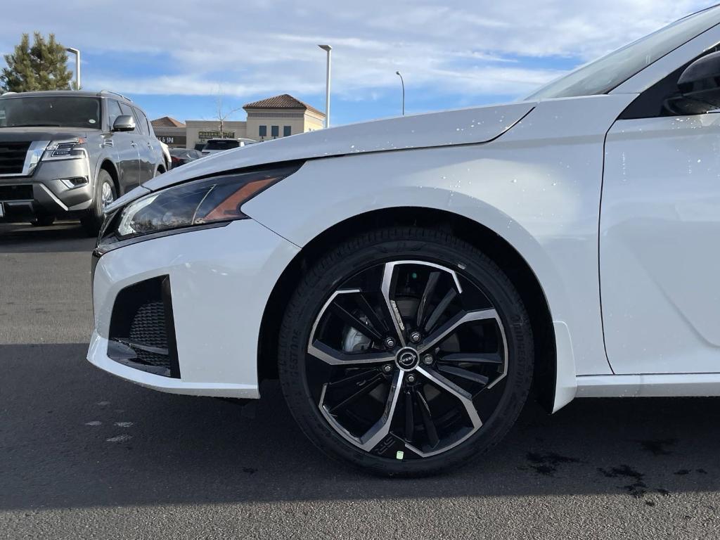 new 2025 Nissan Altima car, priced at $32,800