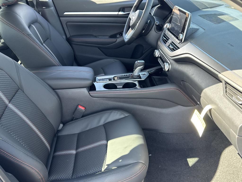 new 2025 Nissan Altima car, priced at $32,800