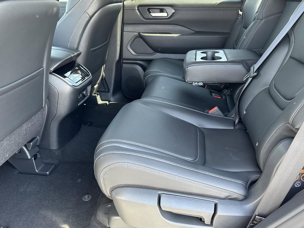 new 2025 Nissan Armada car, priced at $62,480