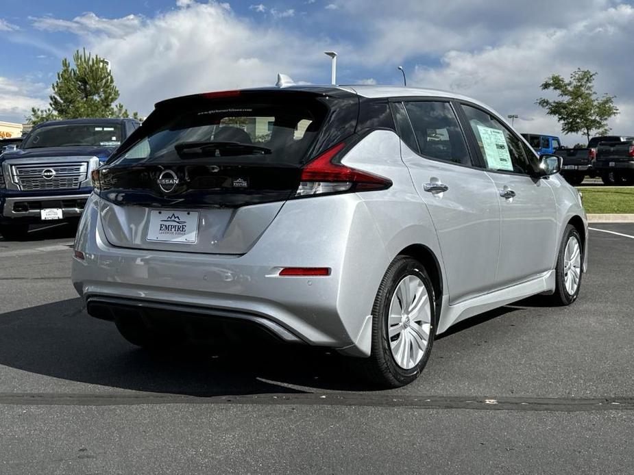 new 2025 Nissan Leaf car