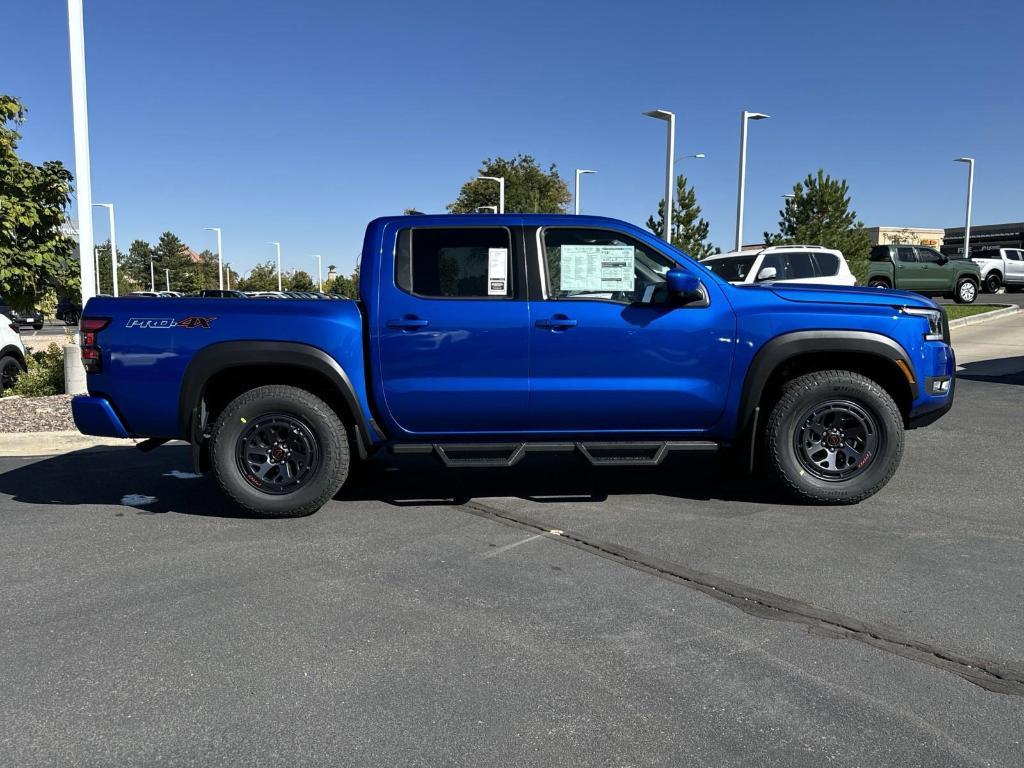 new 2025 Nissan Frontier car