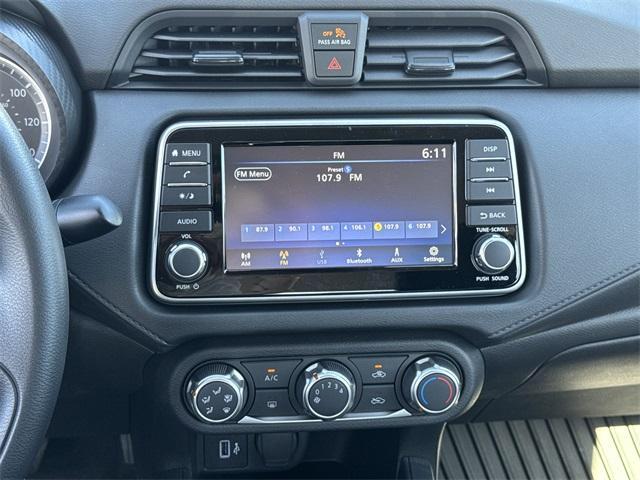 new 2025 Nissan Versa car