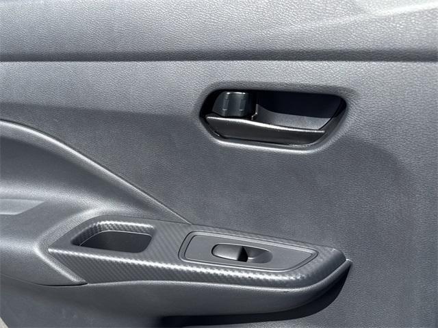new 2025 Nissan Versa car