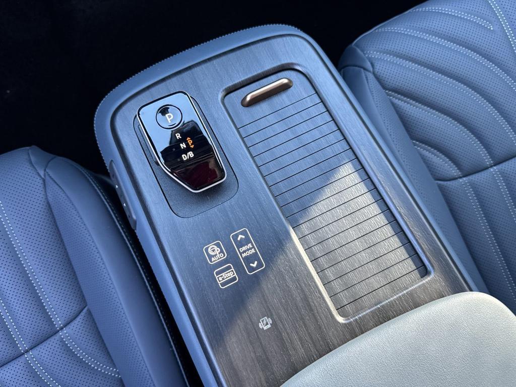 new 2025 Nissan ARIYA car