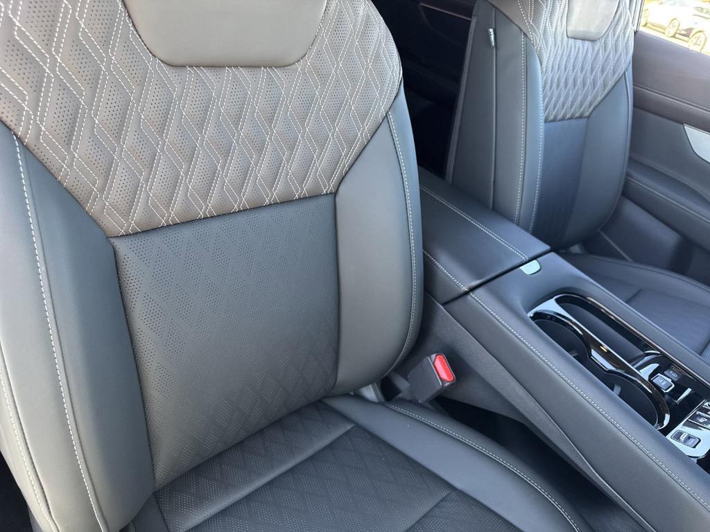 new 2025 Nissan Murano car, priced at $52,300