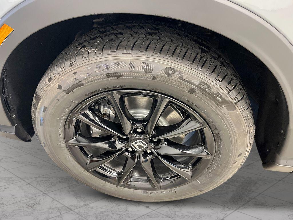 new 2026 Honda CR-V Hybrid car, priced at $40,015