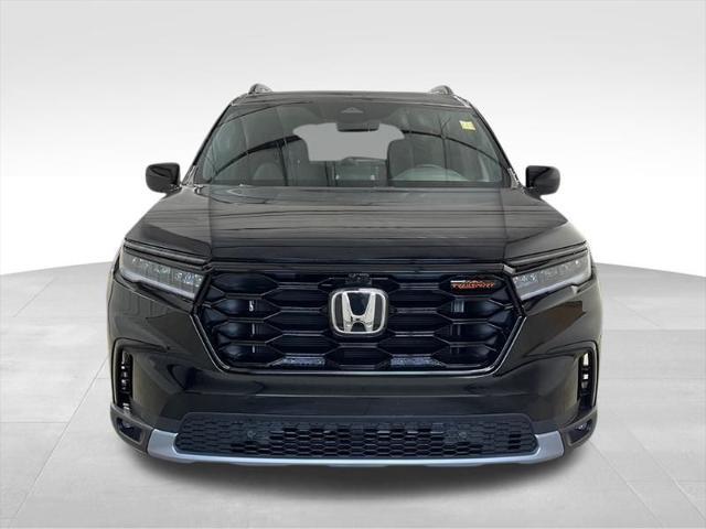 new 2025 Honda Pilot car, priced at $48,174