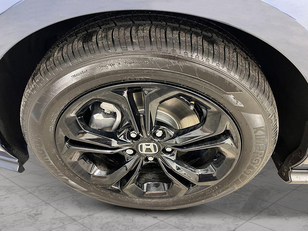 new 2025 Honda Accord car, priced at $30,274