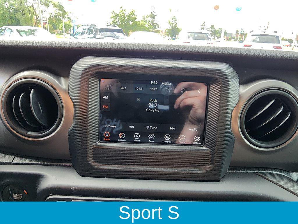 used 2023 Jeep Gladiator car, priced at $30,458