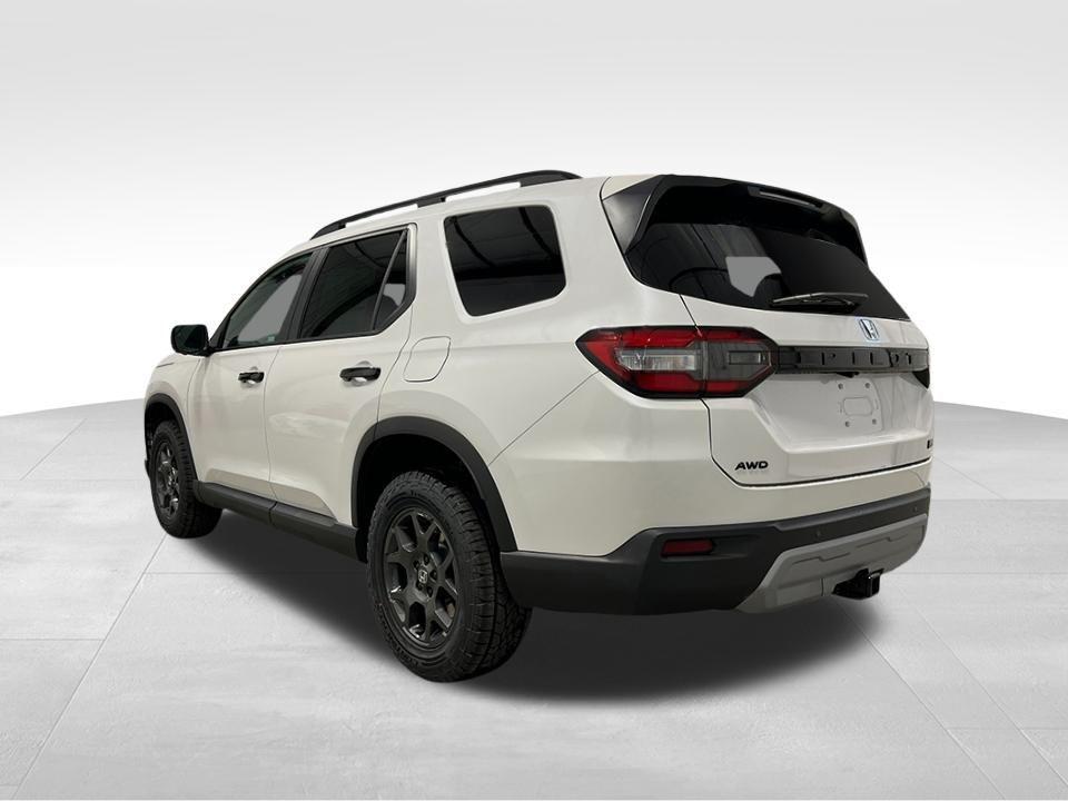 new 2025 Honda Pilot car, priced at $51,350