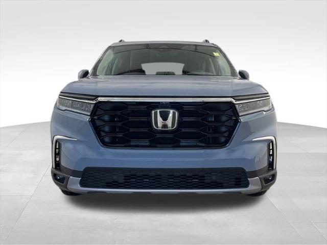 new 2025 Honda Pilot car, priced at $52,604