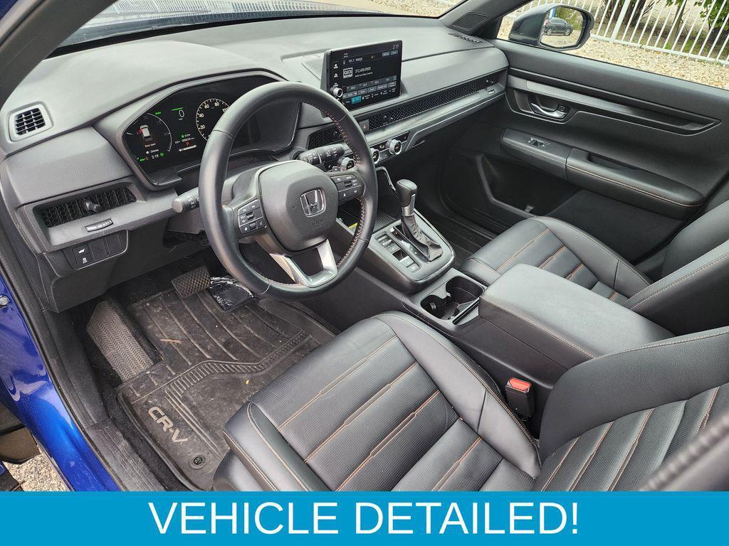 used 2025 Honda CR-V Hybrid car, priced at $39,000