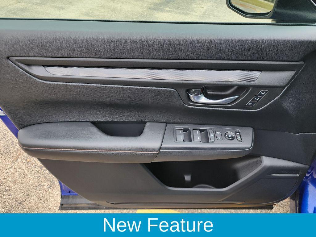 used 2025 Honda CR-V Hybrid car, priced at $39,000