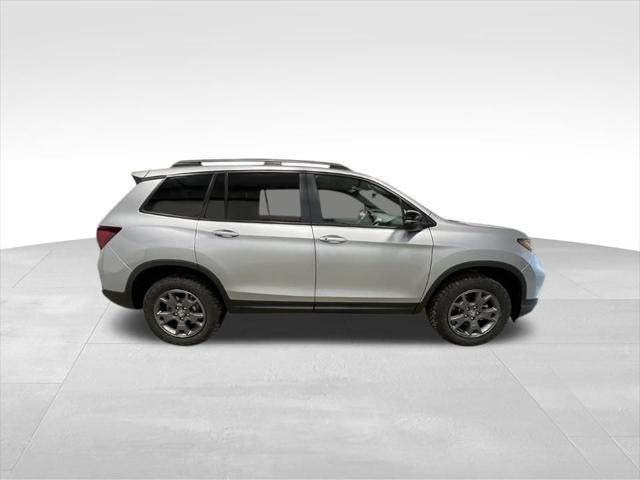 new 2025 Honda Passport car, priced at $43,605