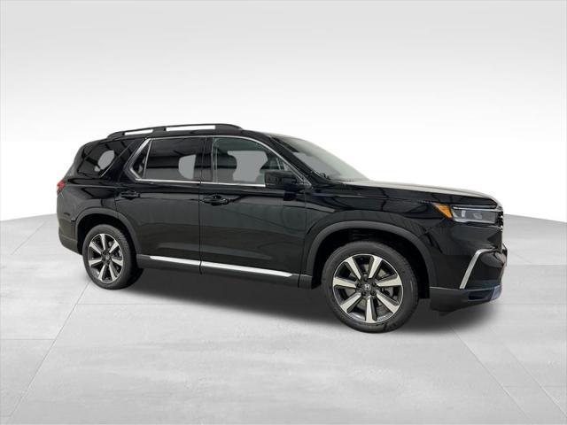new 2025 Honda Pilot car, priced at $51,050