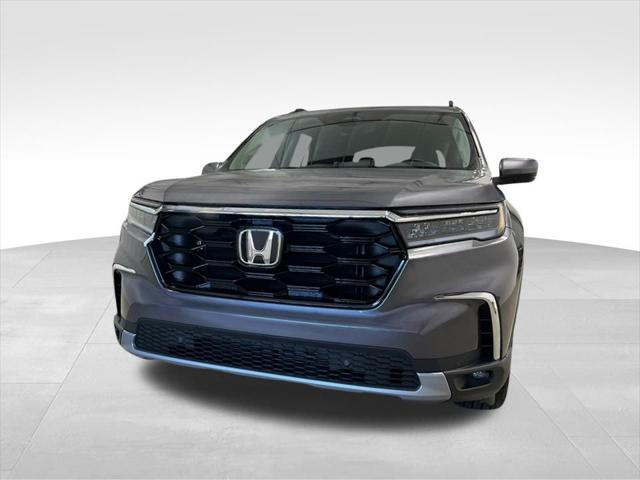 new 2025 Honda Pilot car, priced at $49,845