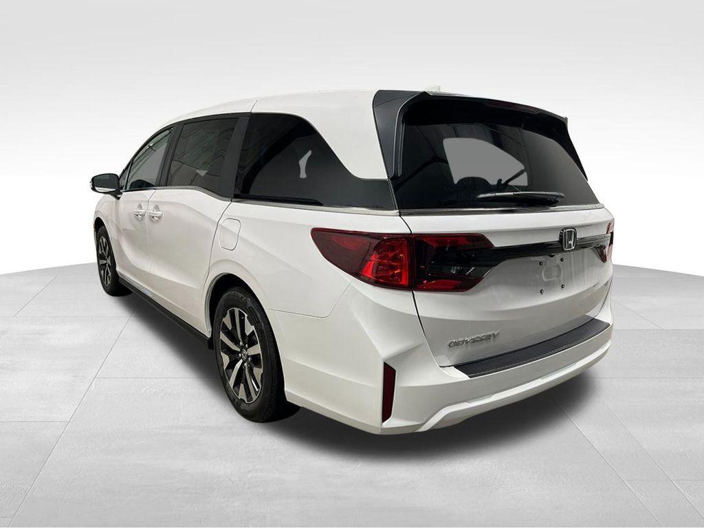 new 2026 Honda Odyssey car, priced at $43,104