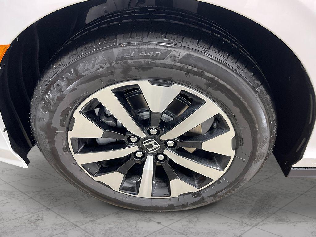 new 2026 Honda Odyssey car, priced at $43,104