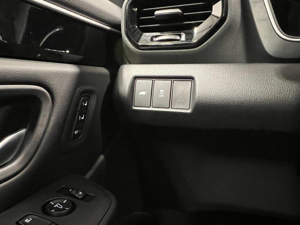 new 2025 Honda Pilot car, priced at $47,550