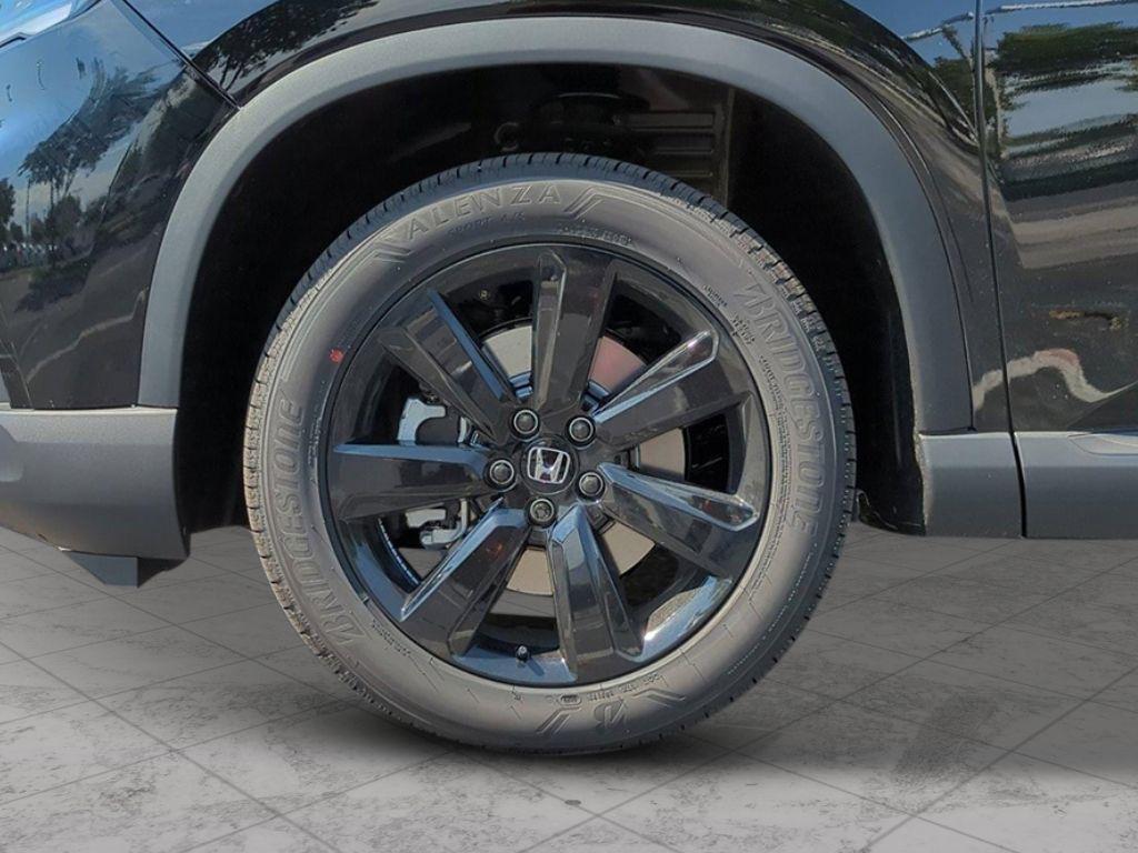 new 2025 Honda Pilot car, priced at $54,998