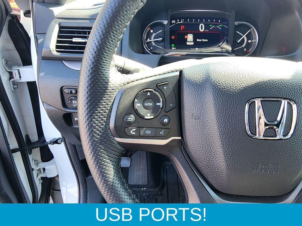 used 2025 Honda Passport car, priced at $41,402
