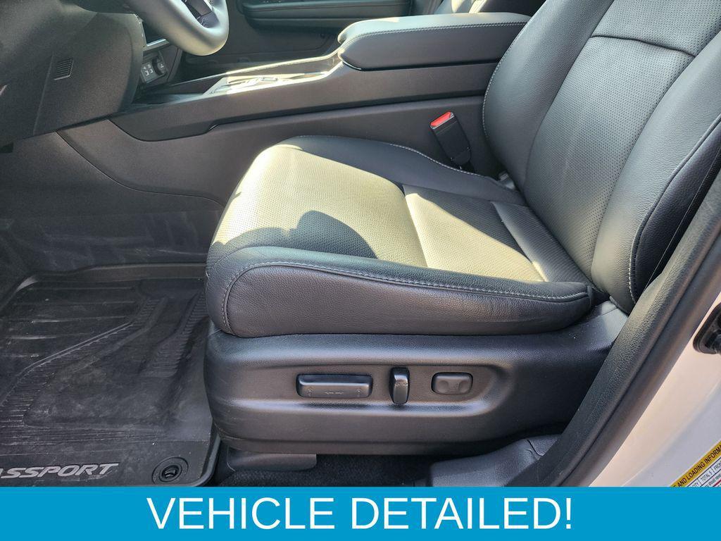 used 2025 Honda Passport car, priced at $41,402