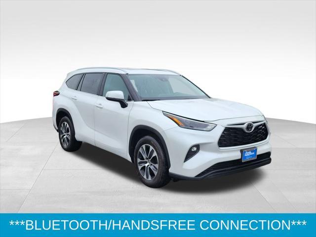 used 2024 Toyota Highlander car, priced at $38,966